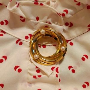 Gold and Pearl Brooch